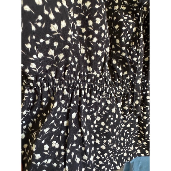 Paper Crane Black Ditsy Floral Smocked Peplum Top Square Neck S Milkmaid N WT - Picture 7 of 7